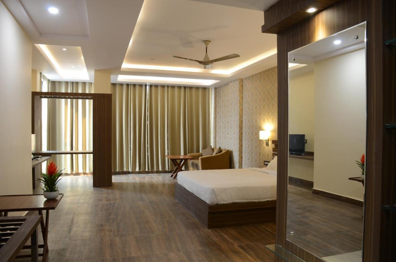 Puja Residency Hotel พาราณสี ภายนอก รูปภาพ