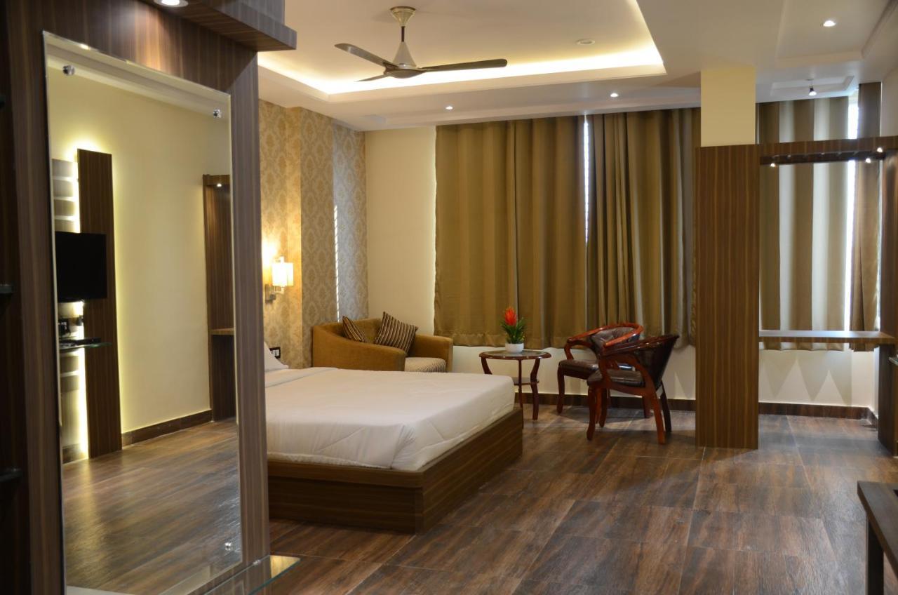 Puja Residency Hotel พาราณสี ภายนอก รูปภาพ