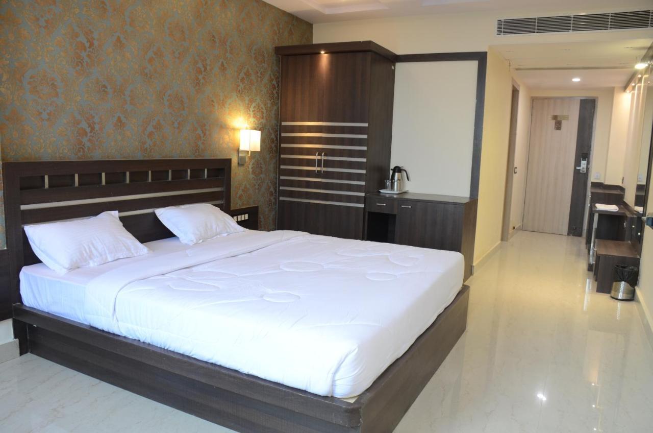 Puja Residency Hotel พาราณสี ภายนอก รูปภาพ